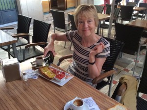 Norma Hus alfresco breakfast Jaen 14